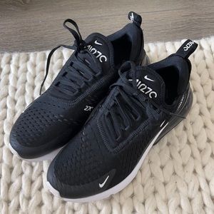 Women’s Nike Airmax 270s